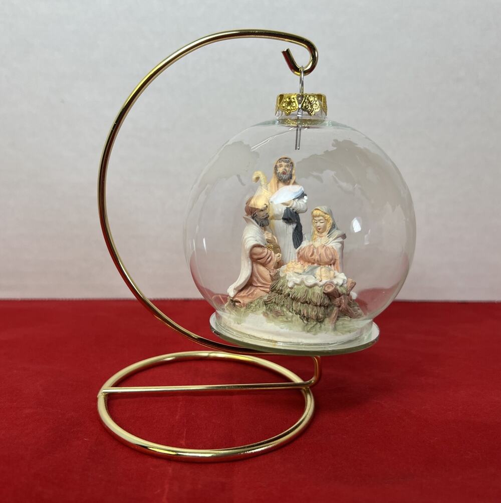 1993 HOUSE OF LLOYD Christmas Around the World Nativity Glass Ornament & Stand